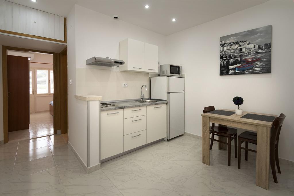 Apartment Mery Povlja  Luaran gambar